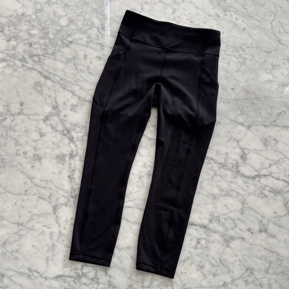 Lululemon black leggings with pockets size 6